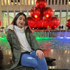 Meet your Posher, Laura